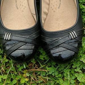 Memory Foam Time and Tru office shoes